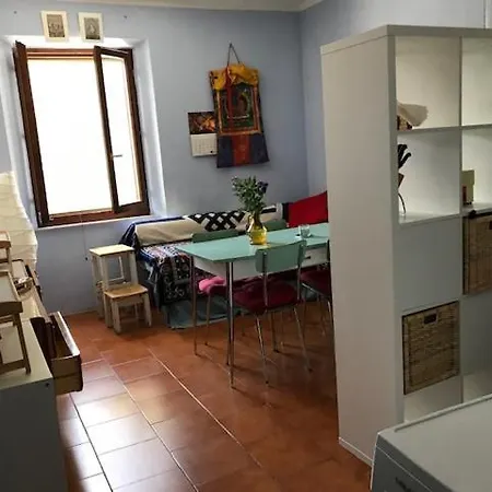 Apartman Bilocale Con Giardino A Pomaia *